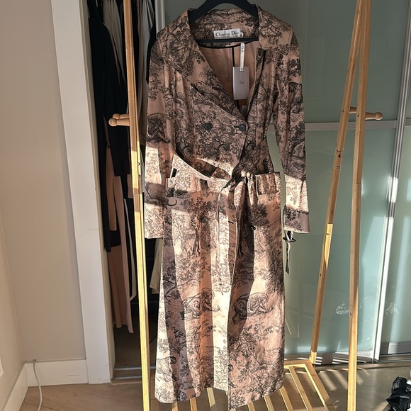 Christian Dior toile de Jouy Cruise Collection Coat - Picture 5 of 13